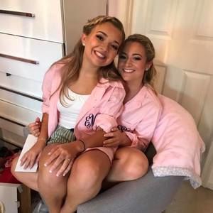 Meet your Posher, Rebecca